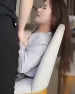 秀人网模特鱼子酱强迫被玩弄酒水