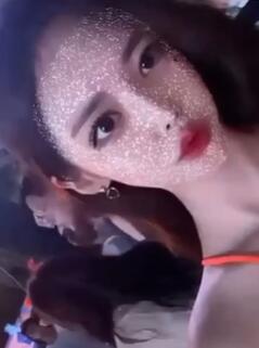 泄密 高颜网红美女不雅自拍