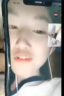 高中生和对象直播给前女友看