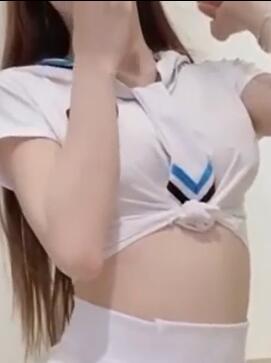 最近超火美女俏丽江南小美女让人