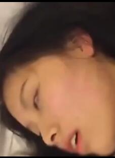正妹因酒醉被二男随意