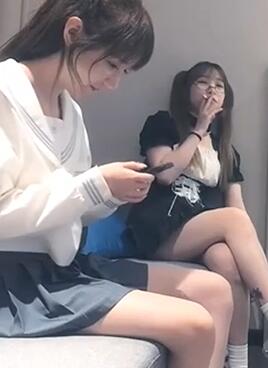 太子自拍极品约了两个萝莉萌妹双飞女仆JK装