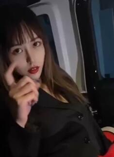 超漂亮的曼妙酮体,地下停车场身体的欲火压不住